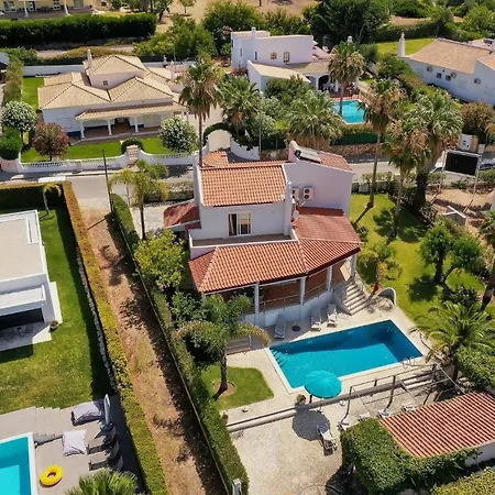 Βίλα Sara Quarteira