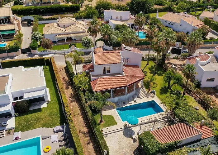 Βίλα Sara Quarteira